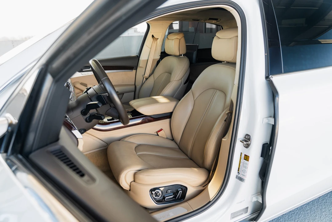 2013 Audi D4 A8 - Image 24 of 31