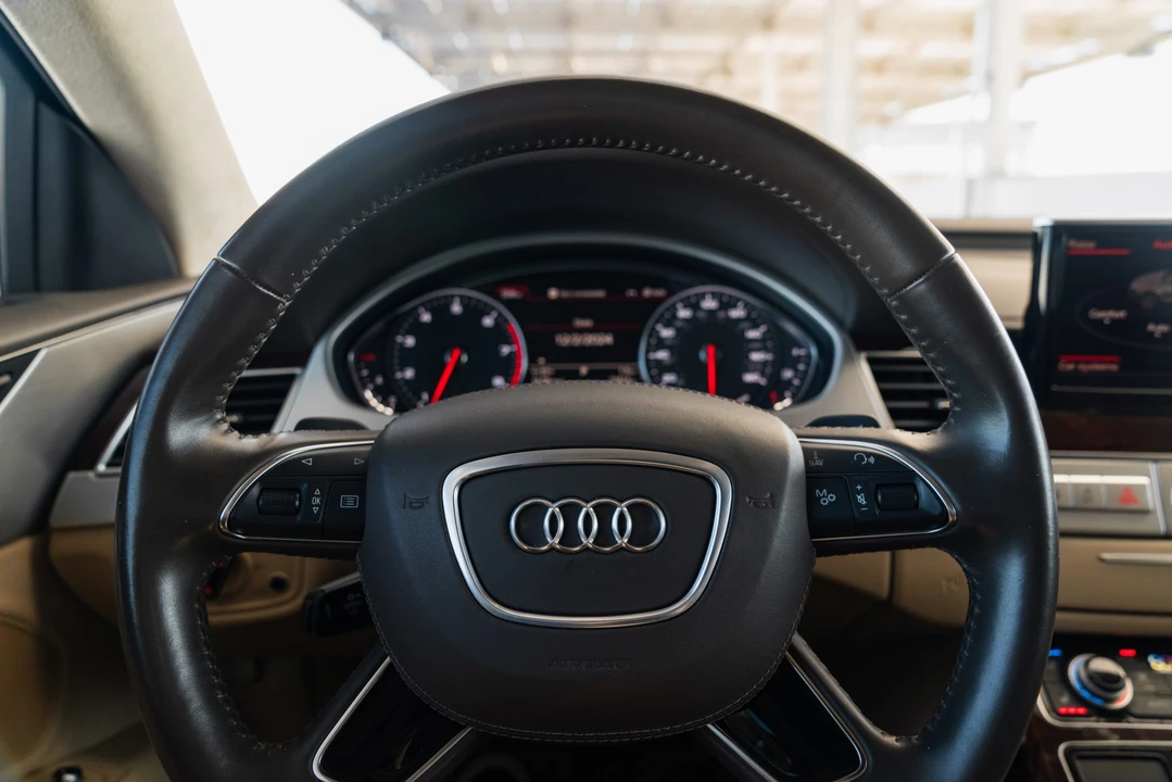 2013 Audi D4 A8 - Image 30 of 31