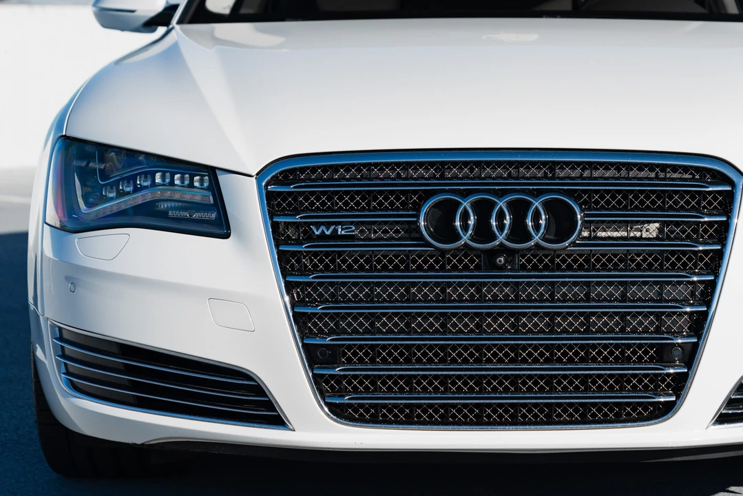 2013 Audi D4 A8 - Image 14 of 31