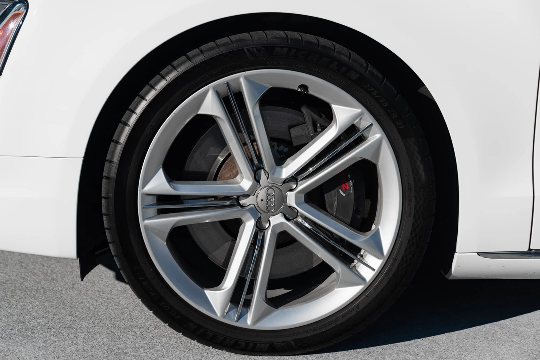 2013 Audi D4 A8 - Image 19 of 31