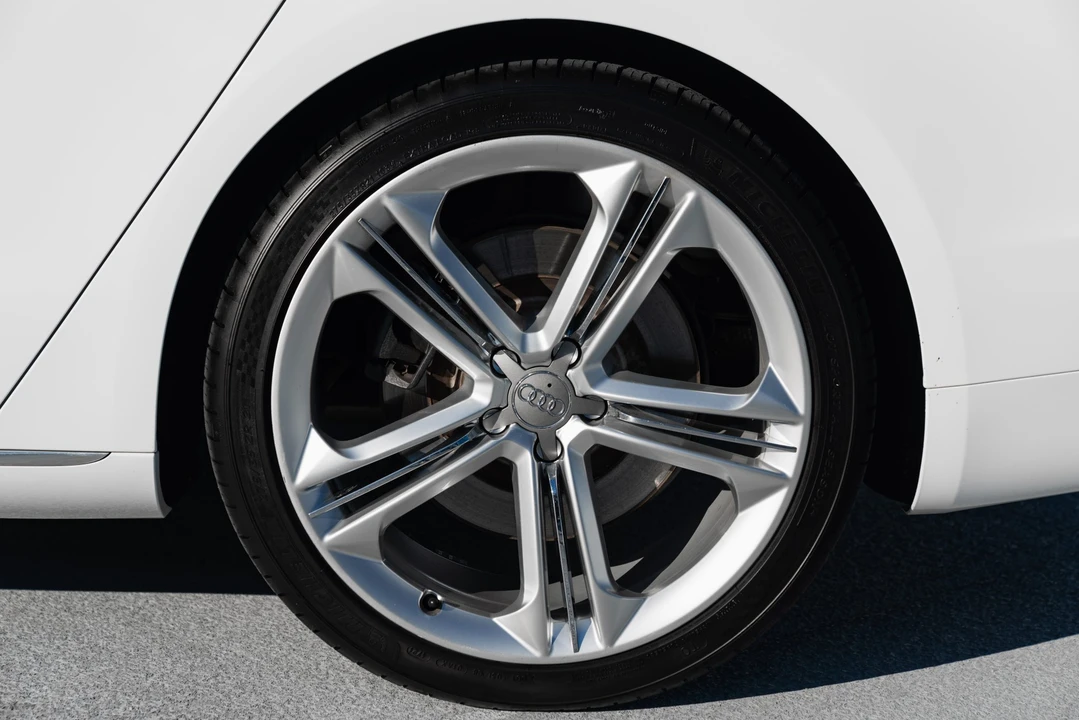 2013 Audi D4 A8 - Image 20 of 31