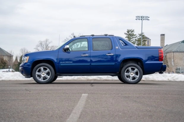 2013 Chevrolet Avalanche - Image 3 of 7