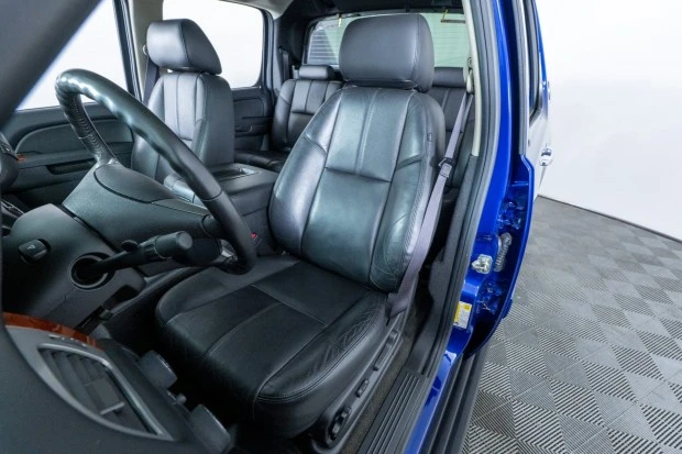 2013 Chevrolet Avalanche - Image 4 of 7