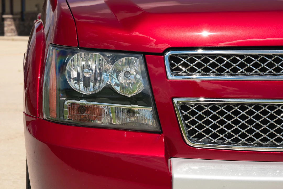 2013 Chevrolet Suburban 10th Gen - Image 23 of 31