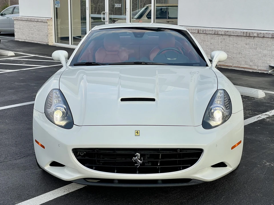 2013 Ferrari California - Image 8 of 31