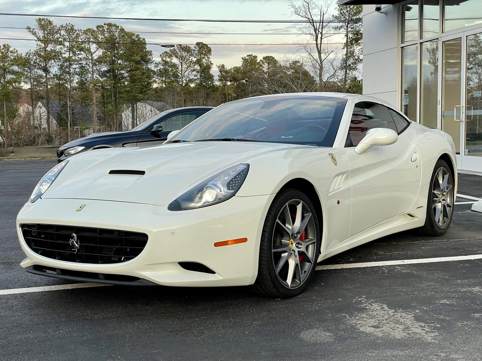 2013 Ferrari California - Image 3 of 31