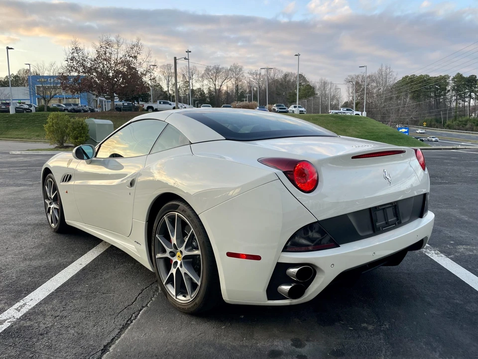 2013 Ferrari California - Image 20 of 31