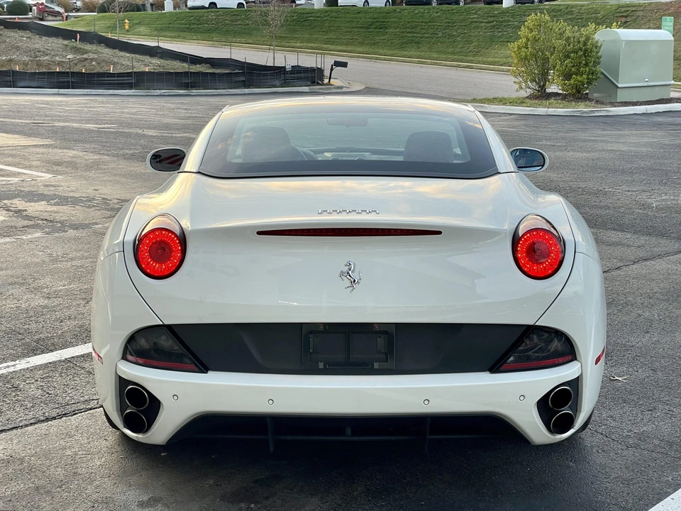 2013 Ferrari California - Image 19 of 31