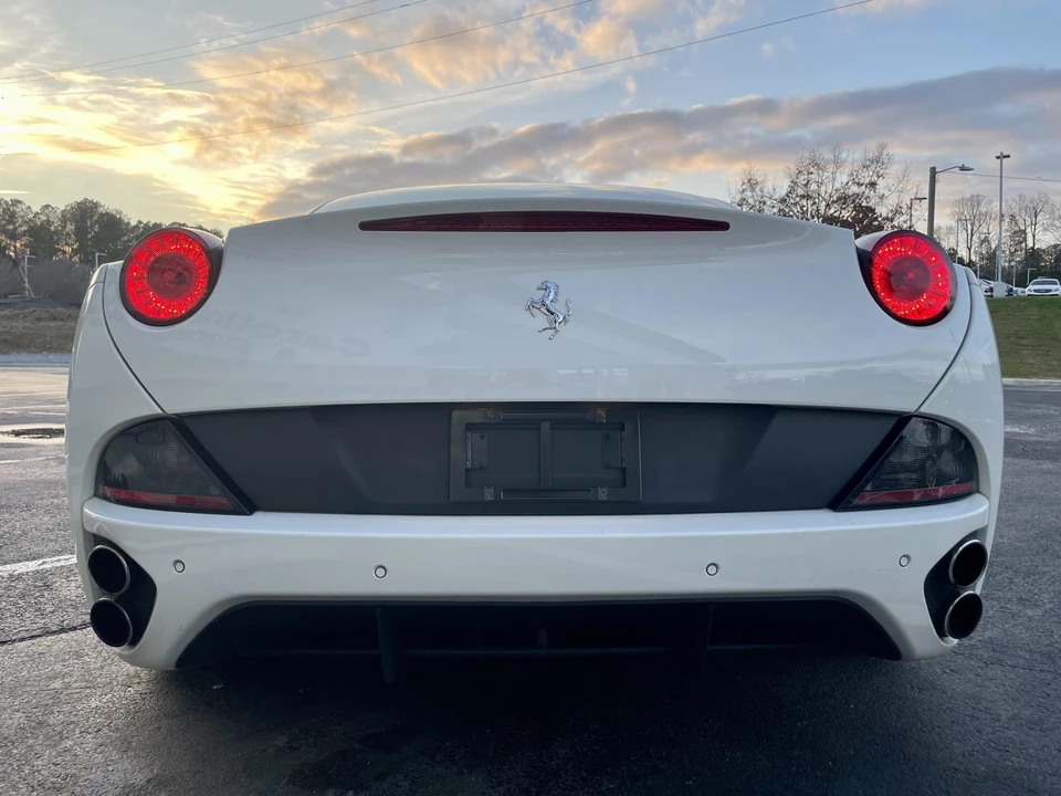 2013 Ferrari California - Image 26 of 31