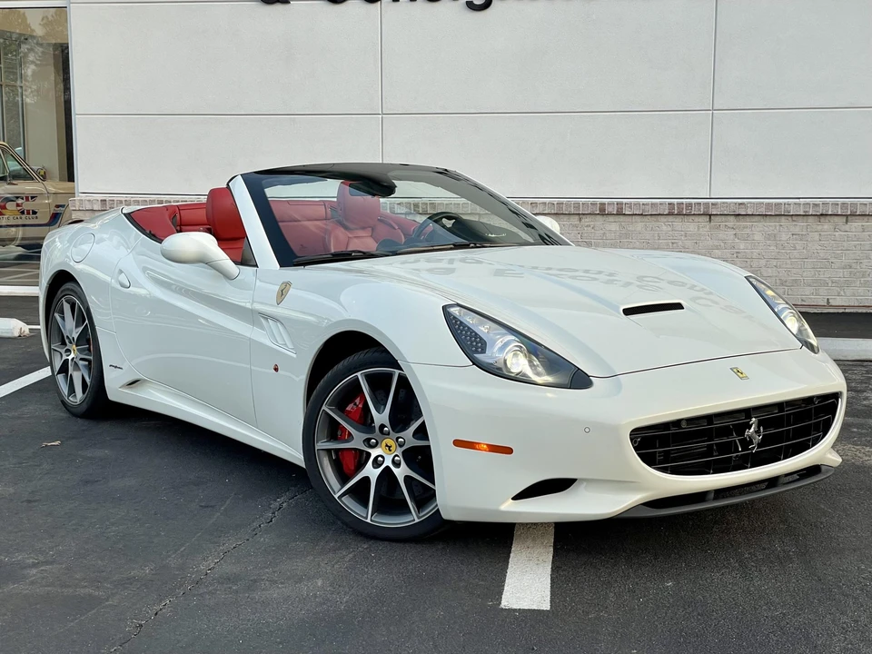 2013 Ferrari California - Image 13 of 31