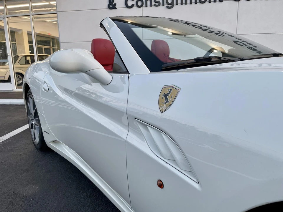 2013 Ferrari California - Image 30 of 31