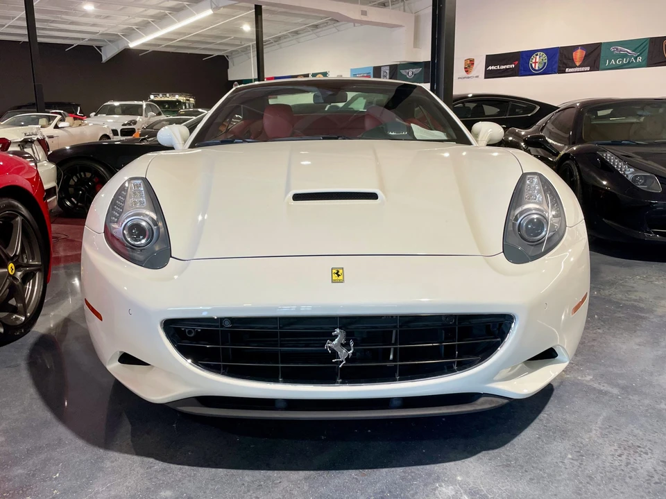 2013 Ferrari California - Image 6 of 31