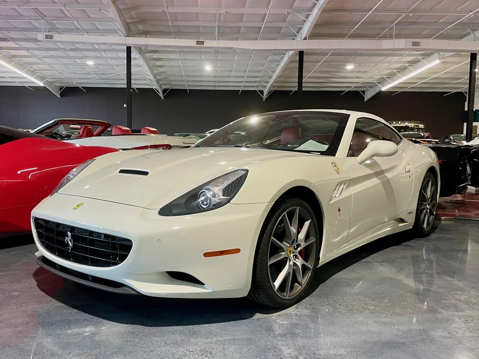2013 Ferrari California - Image 4 of 31