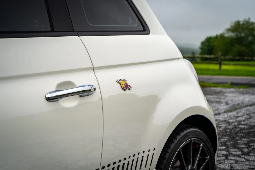 2013 Fiat Abarth 500 - Image 28 of 31