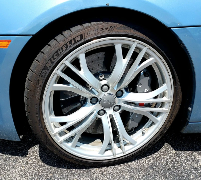 2014 Audi 42 R8 - Image 21 of 31