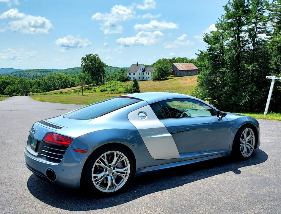 2014 Audi 42 R8 - Image 11 of 31