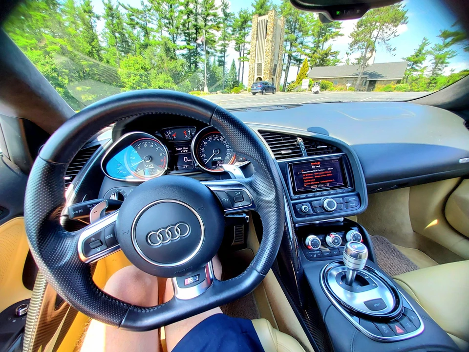 2014 Audi 42 R8 - Image 29 of 31