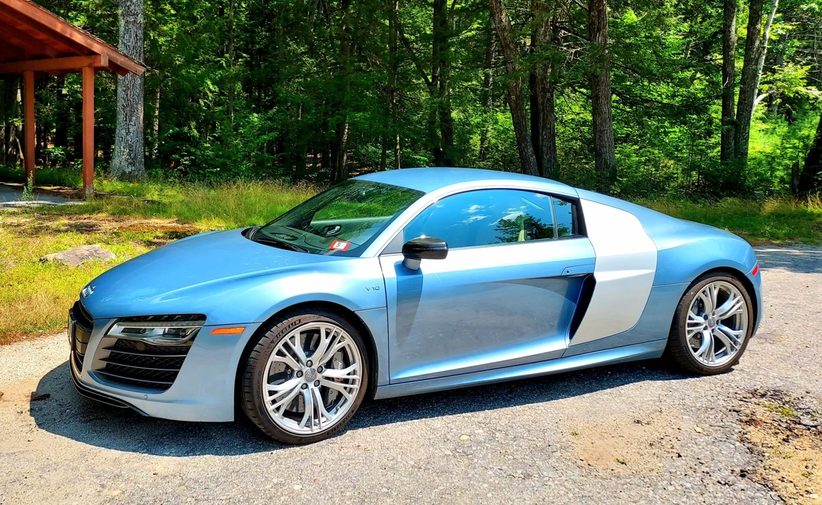 2014 Audi 42 R8 - Image 2 of 31