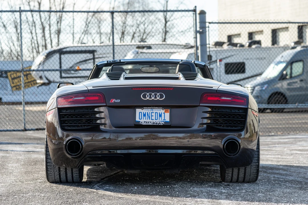 2014 Audi 42 R8 - Image 9 of 31
