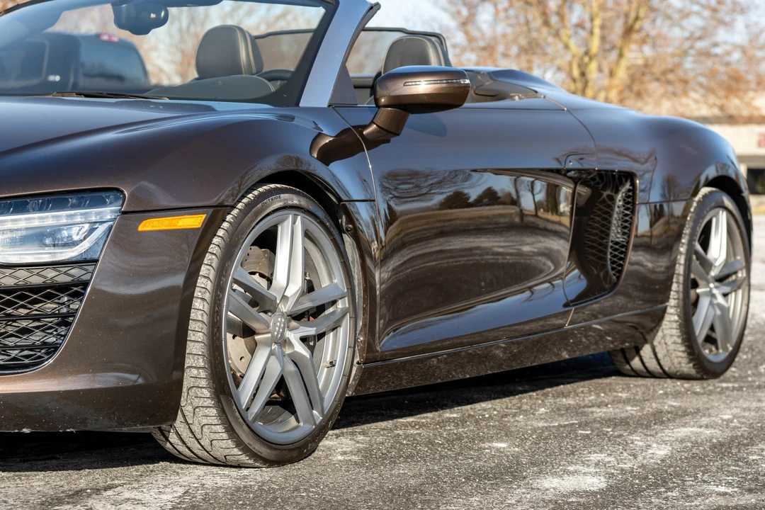 2014 Audi 42 R8 - Image 26 of 31
