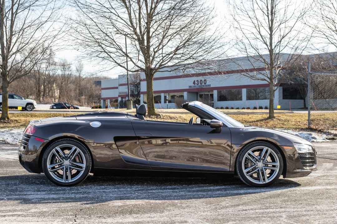2014 Audi 42 R8 - Image 7 of 31