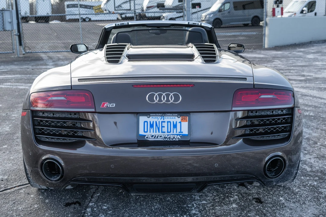 2014 Audi 42 R8 - Image 10 of 31