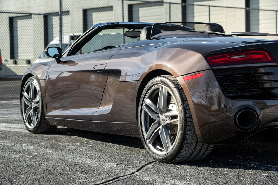 2014 Audi 42 R8 - Image 27 of 31
