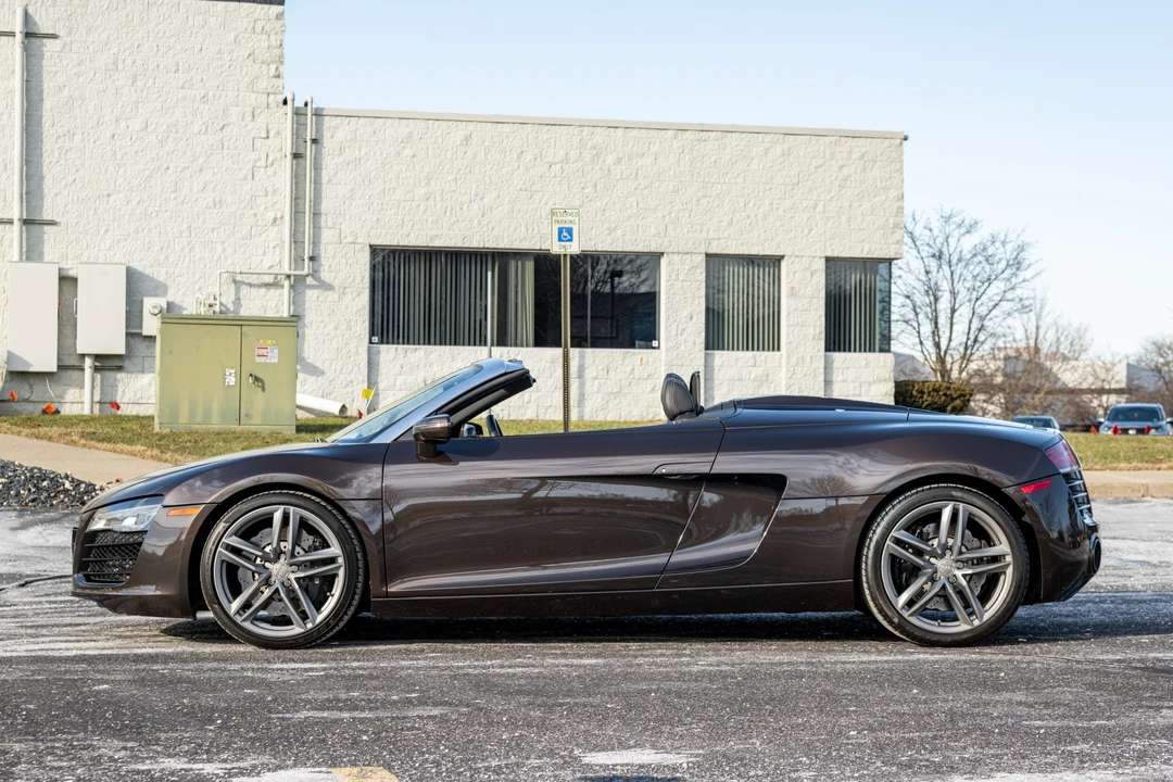 2014 Audi 42 R8 - Image 12 of 31