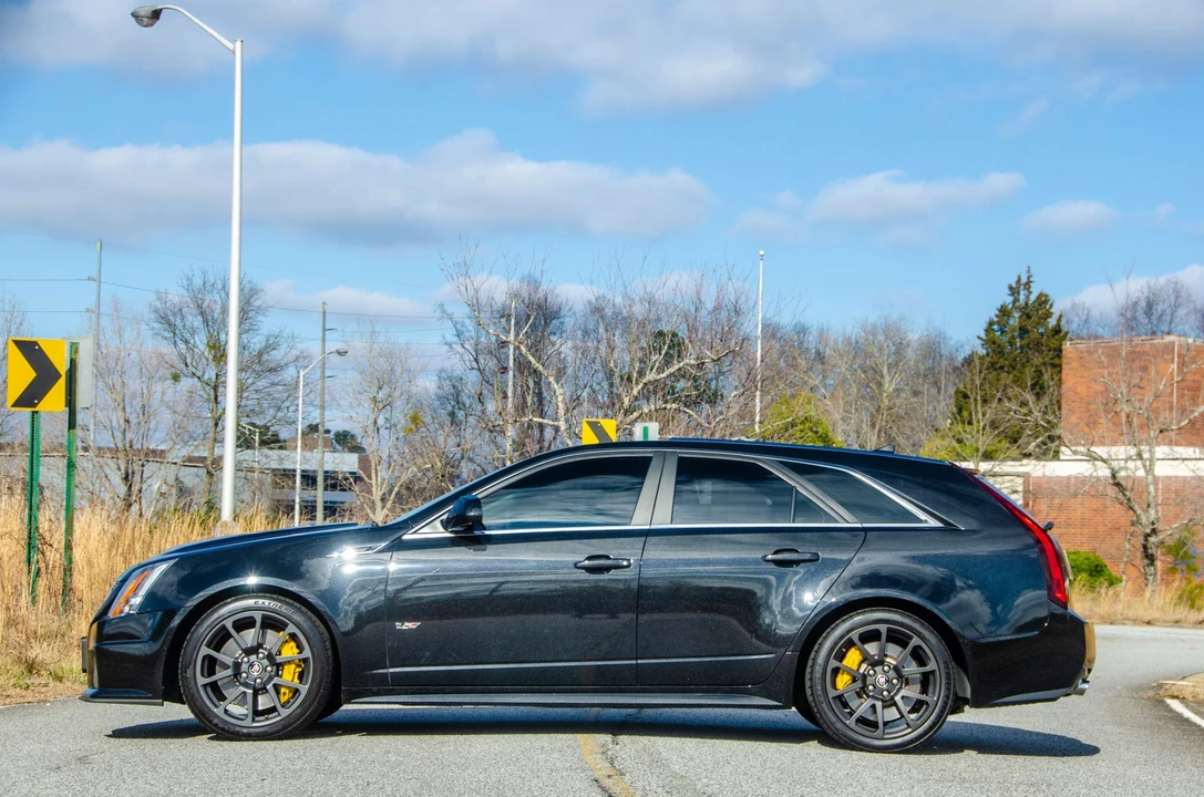 2014 Cadillac CTS-V 2nd Gen - Image 28 of 31