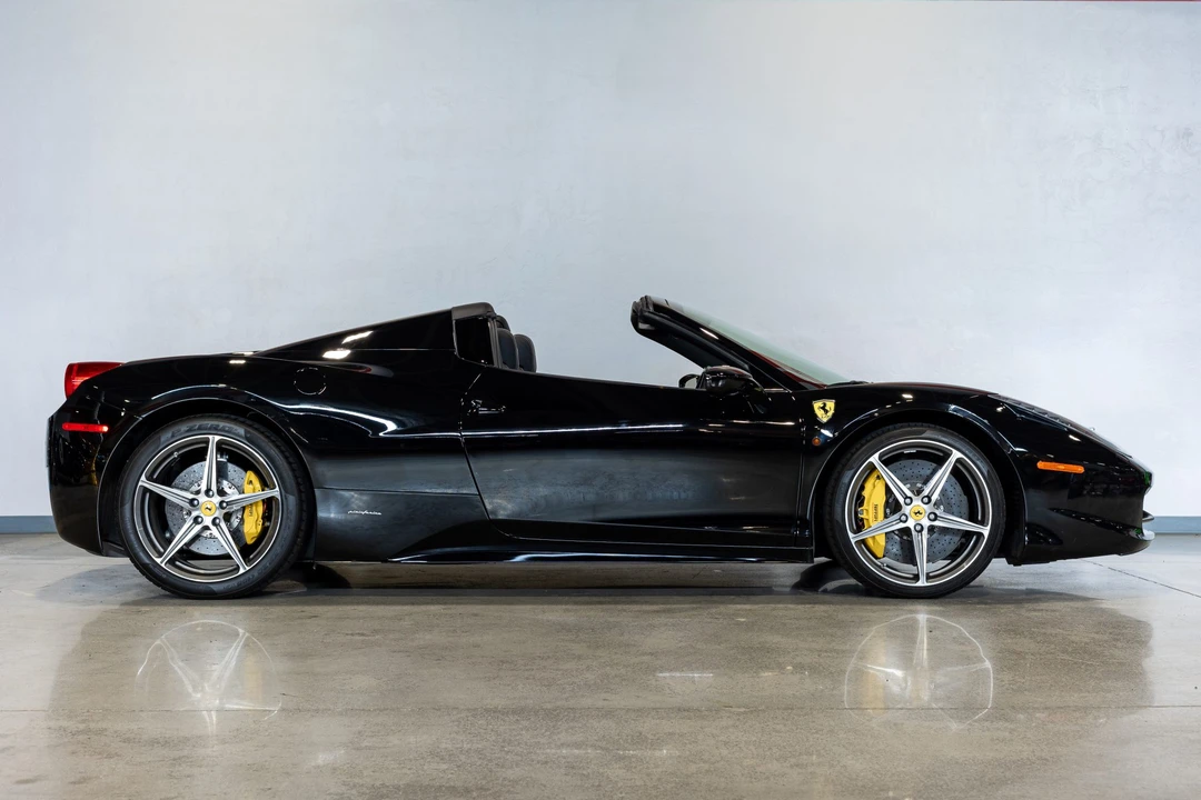 2014 Ferrari 458 Spider - Image 13 of 31