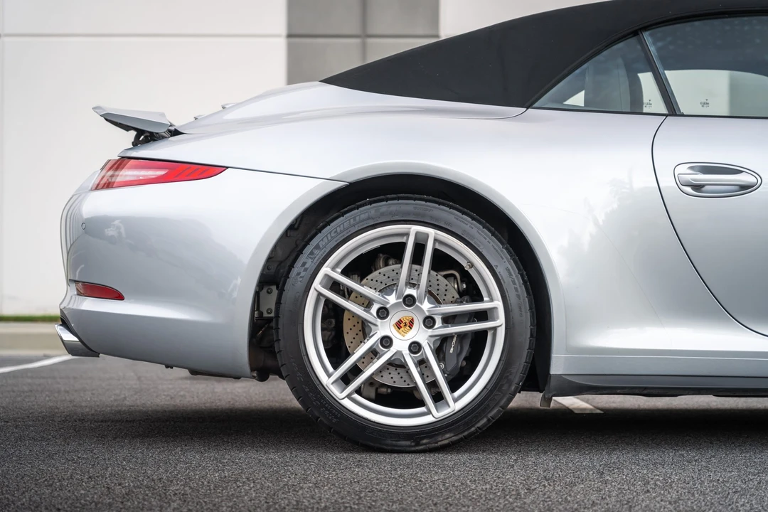 2014 Porsche 991 Carrera 4 - Image 15 of 31