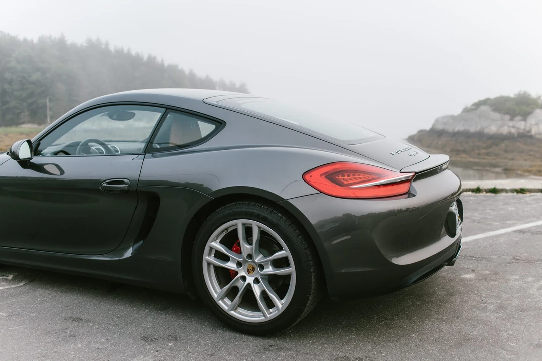 2014 Porsche 981 Cayman S - Image 27 of 31