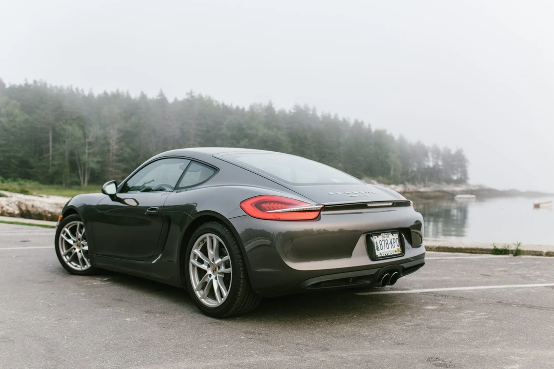 2014 Porsche 981 Cayman S - Image 10 of 31