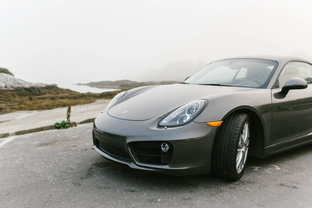2014 Porsche 981 Cayman S - Image 22 of 31