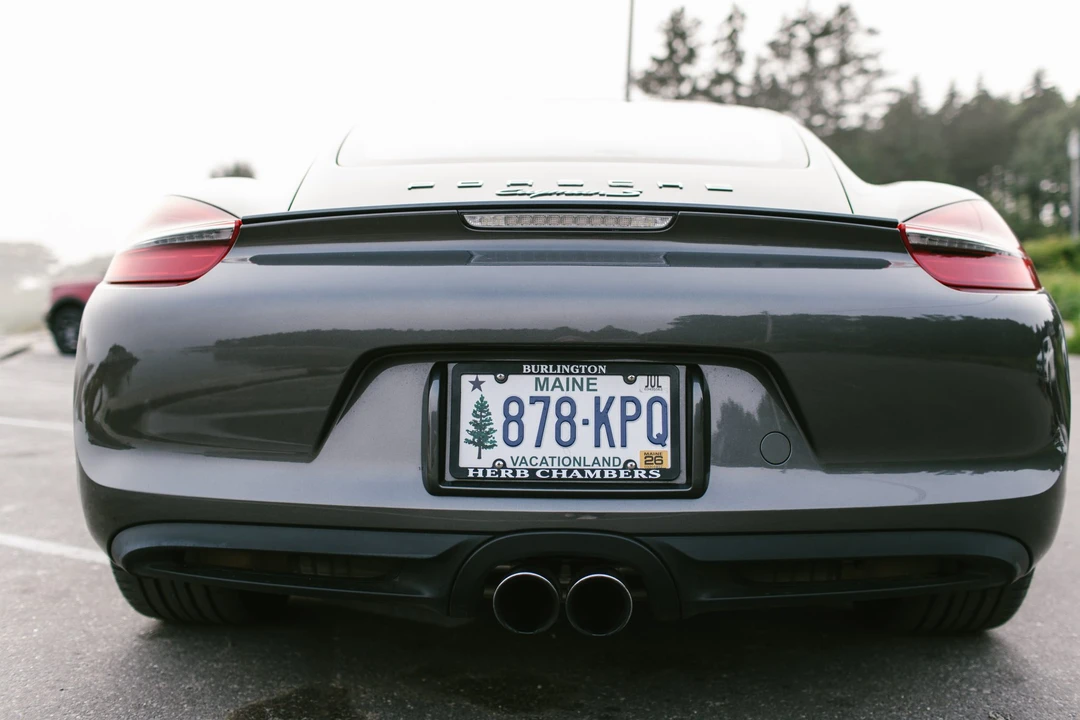 2014 Porsche 981 Cayman S - Image 11 of 31