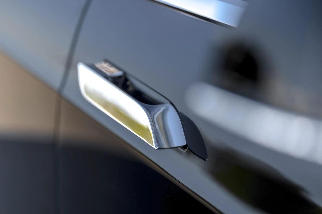 2014 Tesla Model S - Image 29 of 31