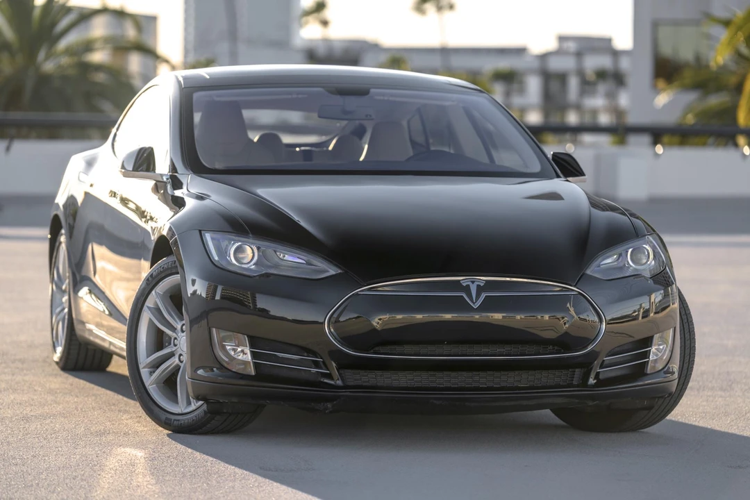 2014 Tesla Model S - Image 4 of 31