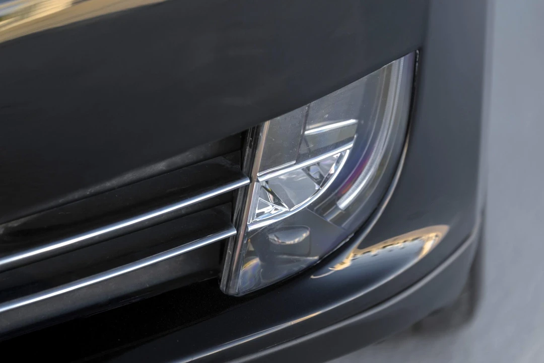 2014 Tesla Model S - Image 26 of 31