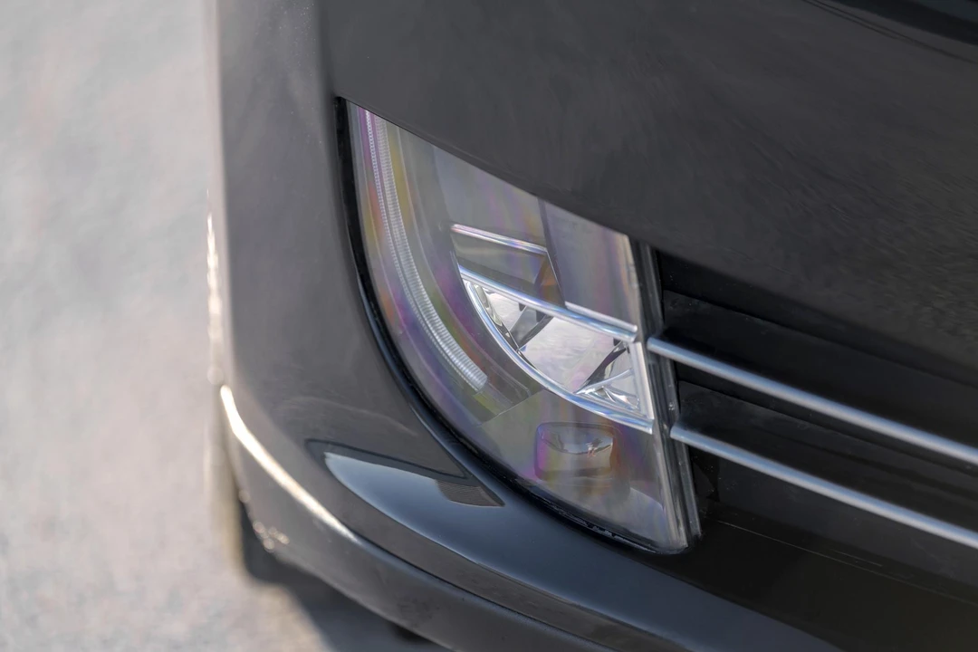 2014 Tesla Model S - Image 25 of 31