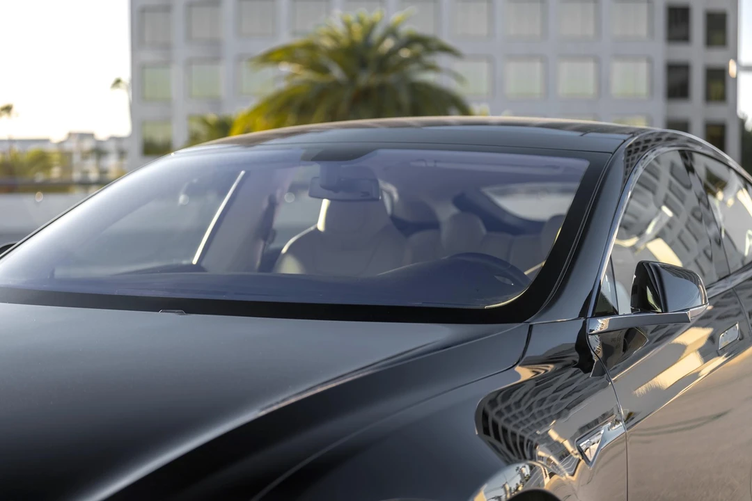 2014 Tesla Model S - Image 20 of 31