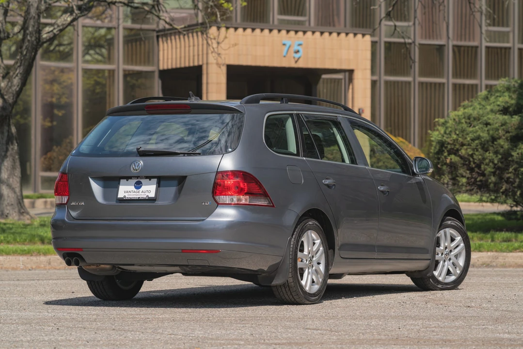 2014 Volkswagen A6 Jetta - Image 13 of 31