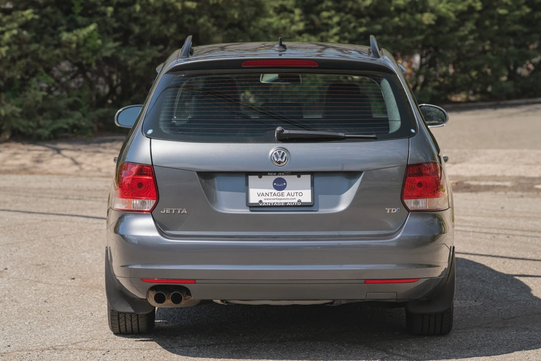 2014 Volkswagen A6 Jetta - Image 10 of 31