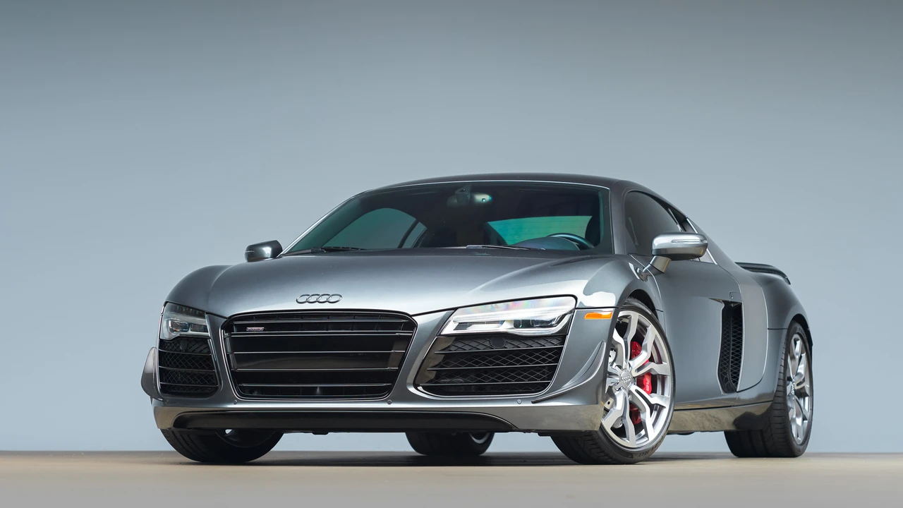 2015 Audi 42 R8 - Image 17 of 31