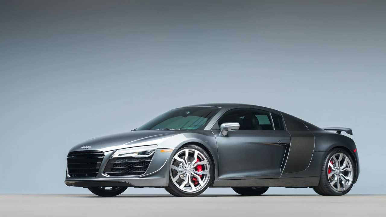 2015 Audi 42 R8 - Image 14 of 31