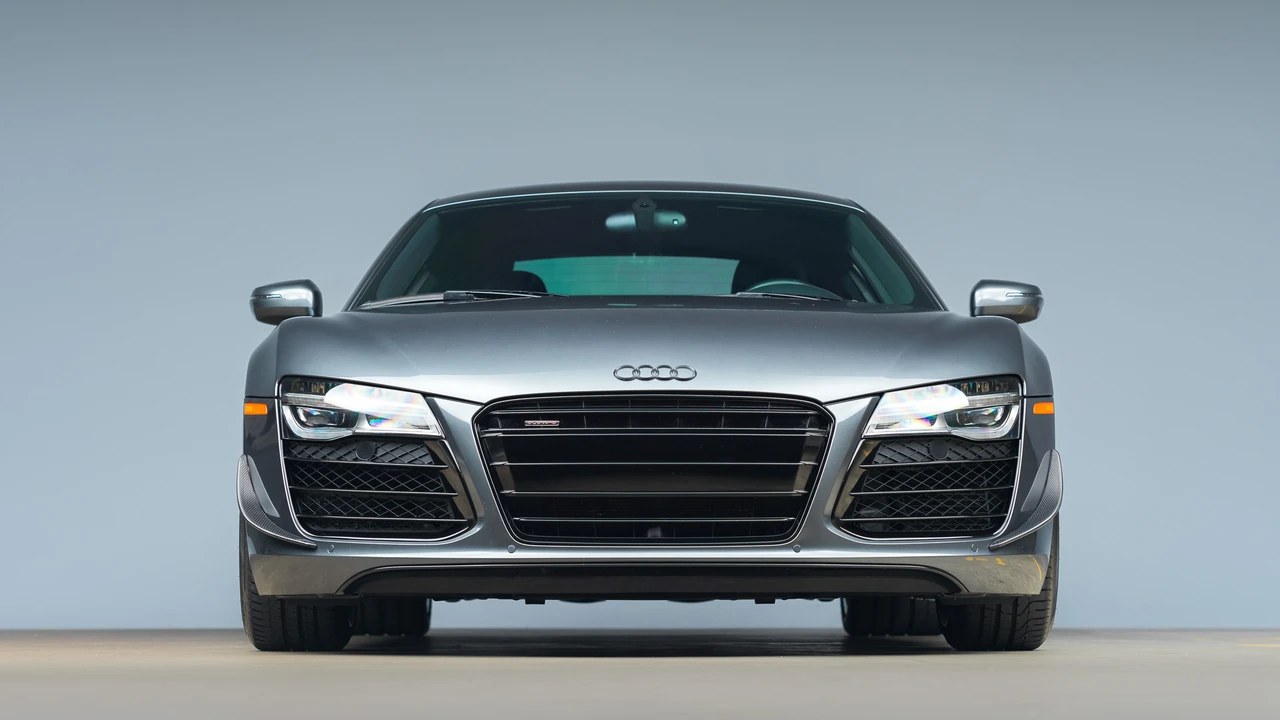 2015 Audi 42 R8 - Image 18 of 31