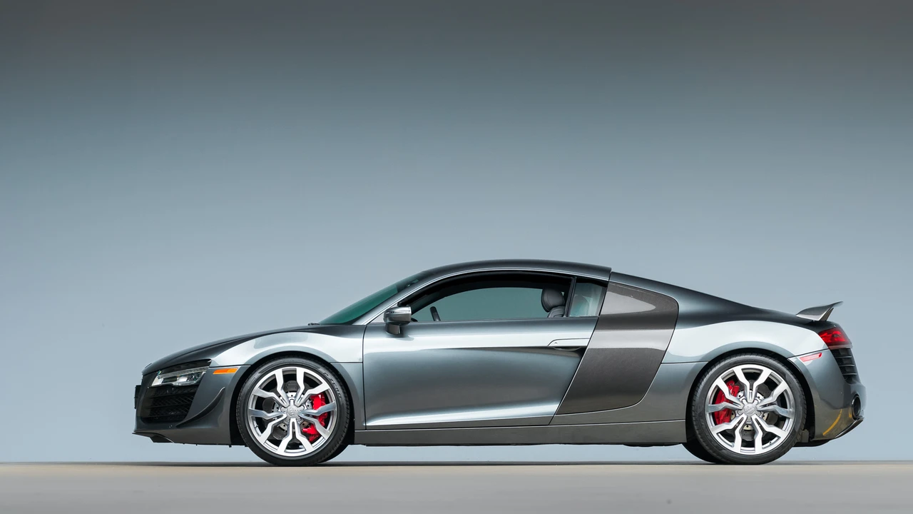 2015 Audi 42 R8 - Image 24 of 31