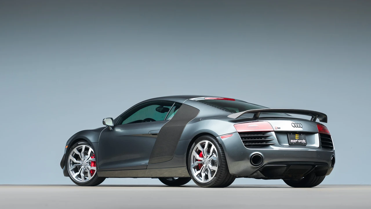2015 Audi 42 R8 - Image 27 of 31