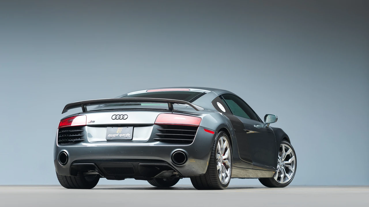 2015 Audi 42 R8 - Image 26 of 31