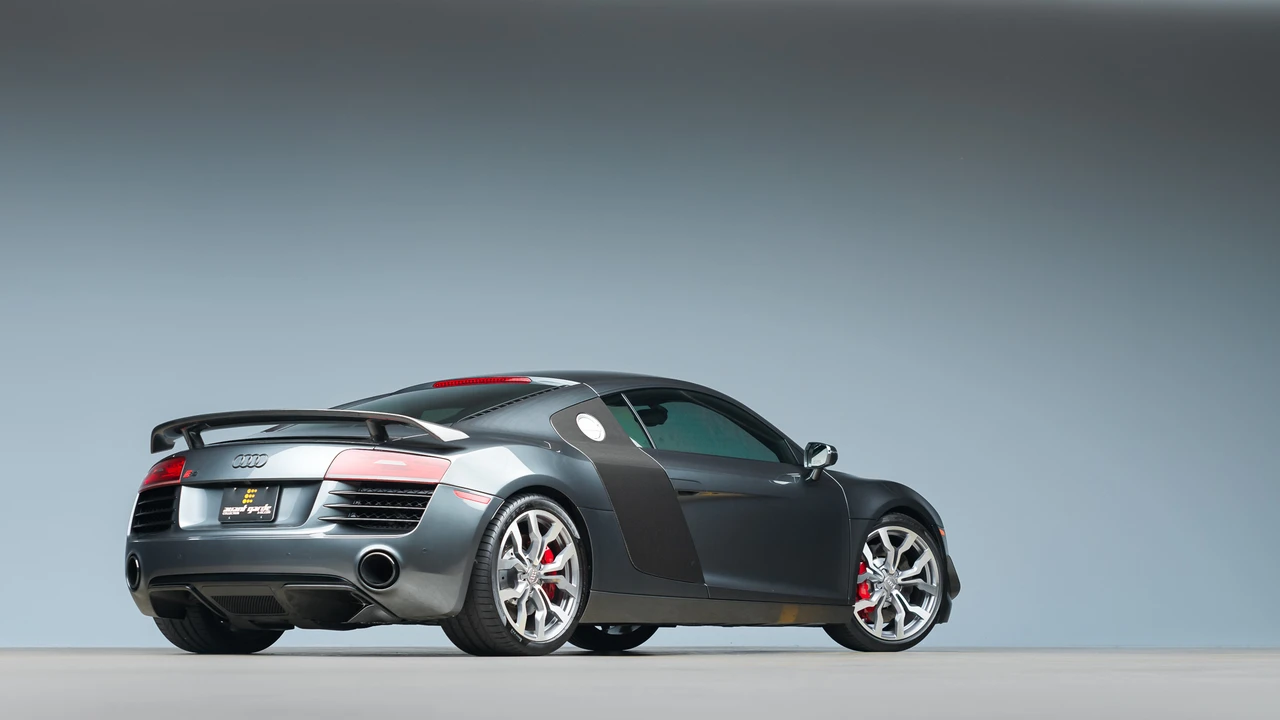 2015 Audi 42 R8 - Image 27 of 31