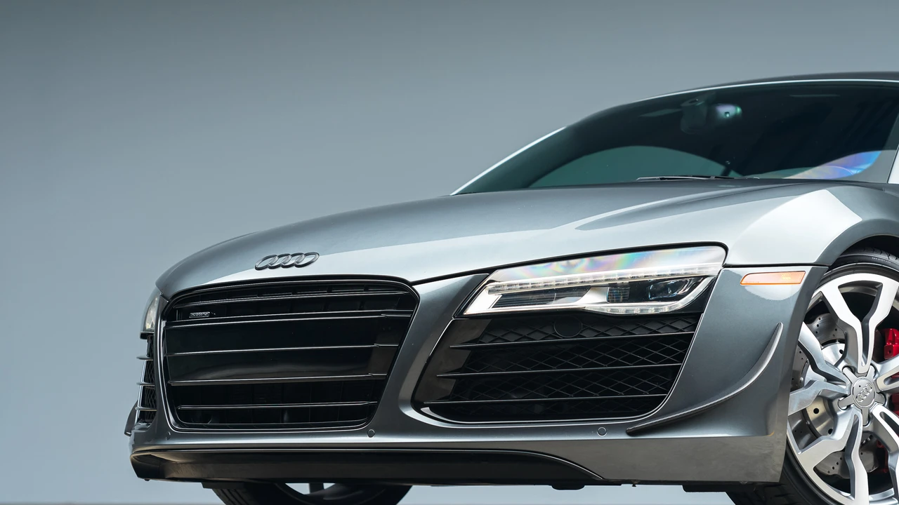 2015 Audi 42 R8 - Image 28 of 31